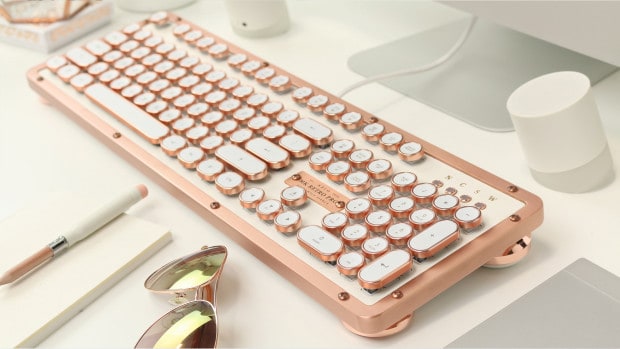 azio white typewriter style keyboard