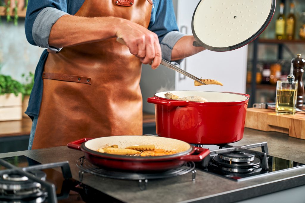 tasman dutch oven with grill pan