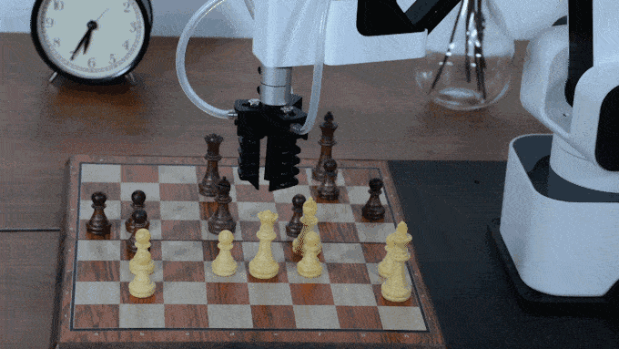 hexbot kickstarter robot playing chess
