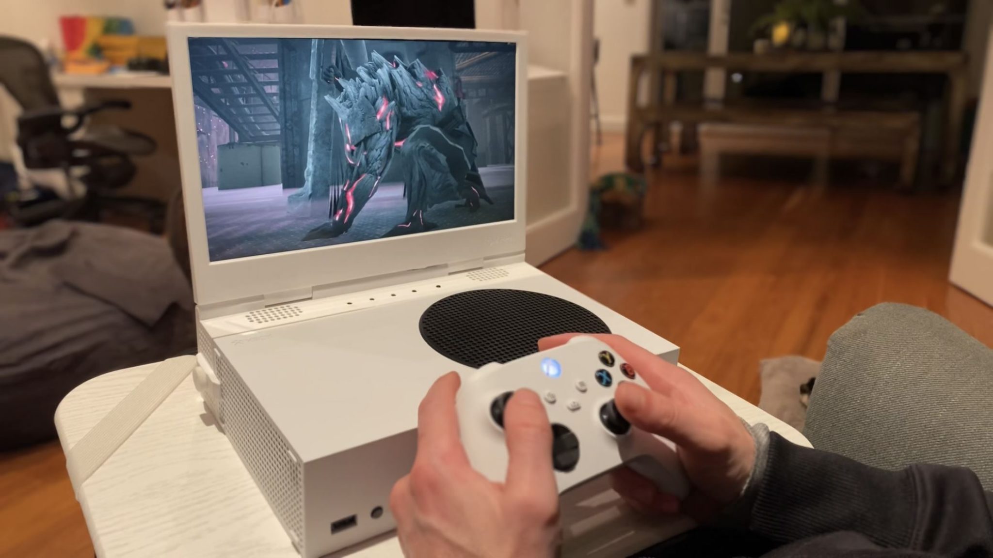 Xscreen - The Integrated Folding Screen For The Xbox Series S » Coolbacker